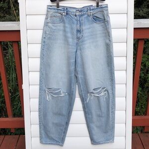 American eagle relaxed mom jean, cool classic regular high rise